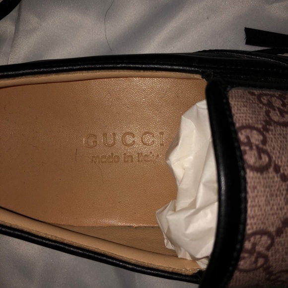 !GUCCI TIGER SLIP-ON SHOES! - Picture 7 of 10
